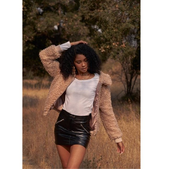 🥳 HP Faux Fur Teddy Bear Bomber Jacket NWT - Picture 4 of 5